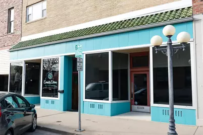 203 W Madison Street, Pontiac, IL 61764 - Photo 2