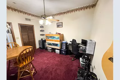 203 W Madison Street, Pontiac, IL 61764 - Photo 10