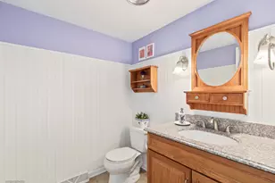 913 Warwick Ln, Libertyville, IL 60048 - Photo 14