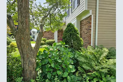 913 Warwick Lane, Libertyville, IL 60048 - Photo 40