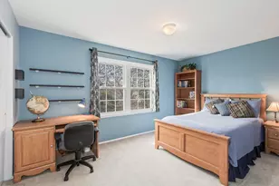 913 Warwick Ln, Libertyville, IL 60048 - Photo 18