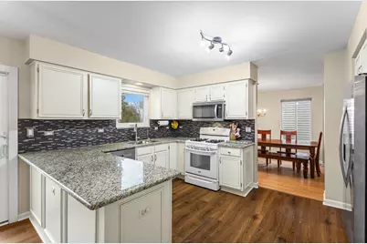 1060 Selma Lane, Naperville, IL 60540 - Photo 8