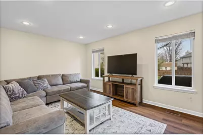 1060 Selma Lane, Naperville, IL 60540 - Photo 12