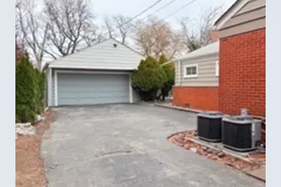 6902 Lyons Street, Morton Grove, IL 60053 - Photo 2