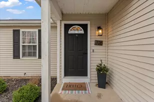 706 Northgate Dr, Saint John, IL 61873 - Photo 4