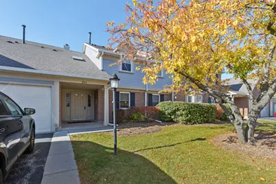 204 Dublin Lane #W2, Schaumburg, IL 60194 - Photo 1