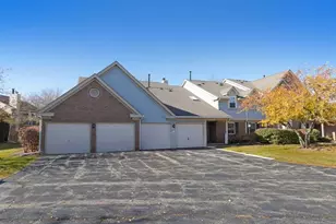 204 Dublin Ln, Schaumburg, IL 60194 - Photo 2