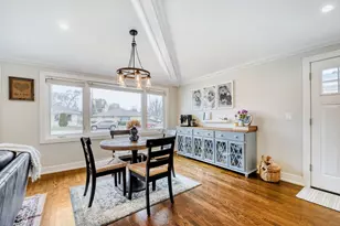 7065 N Hamlin Ave, Lincolnwood, IL 60712 - Photo 10