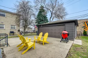 7065 N Hamlin Ave, Lincolnwood, IL 60712 - Photo 24