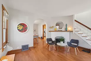 2319 Asbury Ave, Evanston, IL 60201 - Photo 8