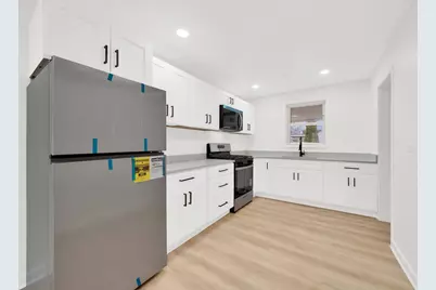 4023 W 58th Place, Chicago, IL 60629 - Photo 4