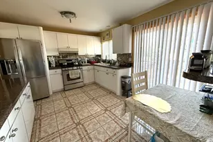 110 Andover Dr, Roselle, IL 60172 - Photo 14