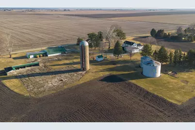 190 N 20th Road, Peru, IL 61354 - Photo 4