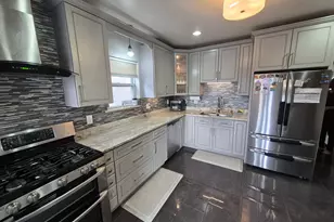4855 W Argyle St, Chicago, IL 60630 - Photo 8