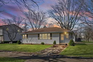 404 S Maple St, Gilman, IL 60938 - Photo 1