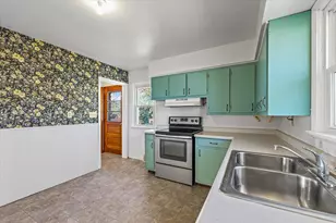 404 S Maple St, Gilman, IL 60938 - Photo 12