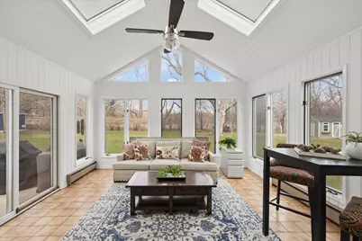 334 E Winchester Road, Libertyville, IL 60048 - Photo 14