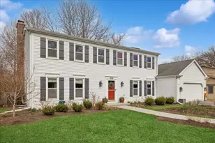 334 E Winchester Rd, Libertyville, IL 60048 - Photo 1