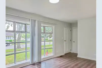 [Address not provided], Roselle, IL 60172 - Photo 10