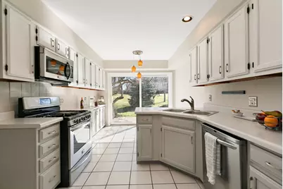 147 Stirling Lane, Schaumburg, IL 60194 - Photo 10