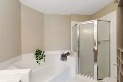 147 Stirling Lane, Schaumburg, IL 60194 - Photo 22