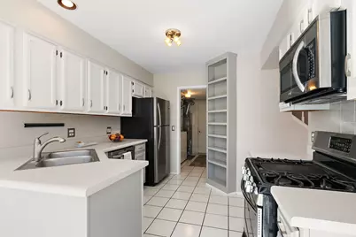 147 Stirling Lane, Schaumburg, IL 60194 - Photo 14