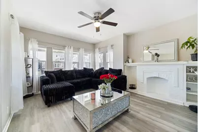 2431 Gunderson Avenue, Berwyn, IL 60402 - Photo 2