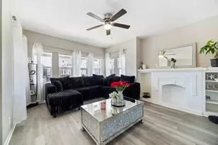 2431 Gunderson Ave, Berwyn, IL 60402 - Photo 2