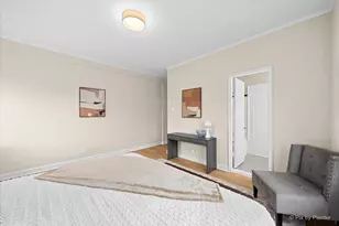 1321 E 56th St, Chicago, IL 60637 - Photo 12