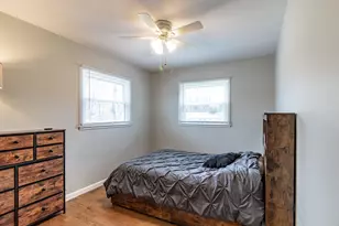 325 N Emerald Ave, Mundelein, IL 60060 - Photo 12