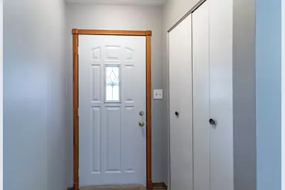 325 N Emerald Avenue, Mundelein, IL 60060 - Photo 2