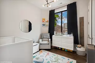 1618 N Bosworth Ave, Chicago, IL 60642 - Photo 10