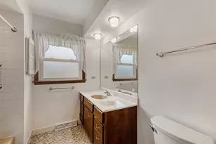 602 E Weathersfield Way, Schaumburg, IL 60193 - Photo 14