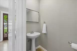 1430 Allyson Ct, Libertyville, IL 60048 - Photo 14