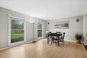 1430 Allyson Ct, Libertyville, IL 60048 - Photo 8