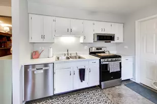 181 W Fabish Dr, Buffalo Grove, IL 60089 - Photo 6