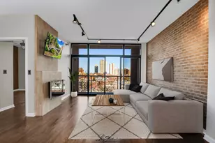 3232 N Halsted St, Chicago, IL 60657 - Photo 4