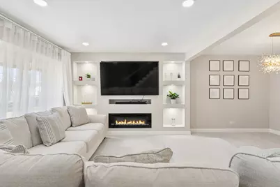 1936 Whitingham Lane, Hoffman Estates, IL 60169 - Photo 4