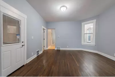 2252 W Leland Avenue, Chicago, IL 60625 - Photo 6