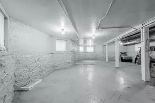 2252 W Leland Ave, Chicago, IL 60625 - Photo 36