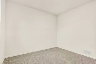 10017 Edgebrook Ln, Huntley, IL 60142 - Photo 4