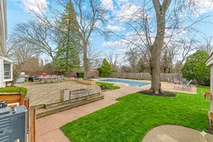 31 Mulberry E Rd, Deerfield, IL 60015 - Photo 26