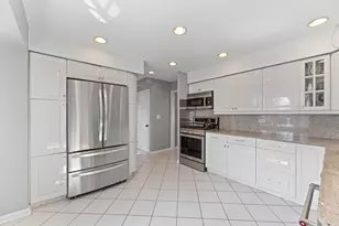 31 Mulberry E Rd, Deerfield, IL 60015 - Photo 10