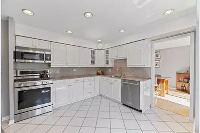 31 Mulberry East Road, Deerfield, IL 60015 - Photo 8