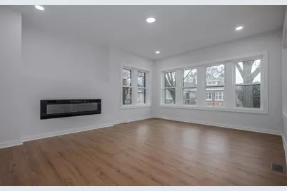 8137 S Loomis Boulevard, Chicago, IL 60620 - Photo 4