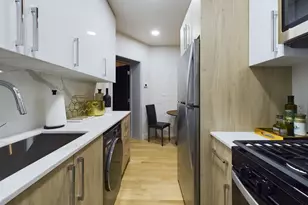 2437 W Walton St, Chicago, IL 60622 - Photo 14