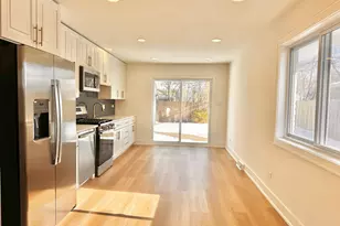 16465 Terry Ln, Oak Forest, IL 60452 - Photo 4