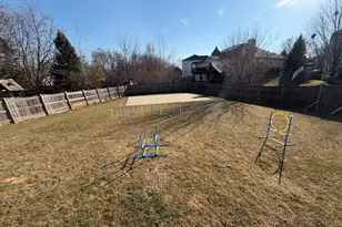 5495 Chapel Hill, Gurnee, IL 60031 - Photo 4