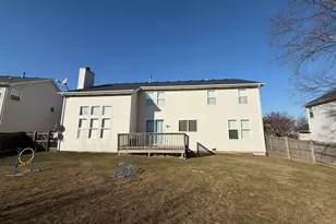 5495 Chapel Hill, Gurnee, IL 60031 - Photo 2