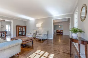 609 Old Hickory Ln, Libertyville, IL 60048 - Photo 6